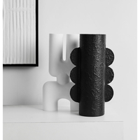 OREJA VASE METAL BLACK 17x10xH31cm PRC