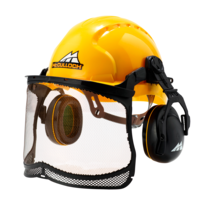 Каска за работа в гората