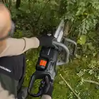 Husqvarna Aspire™ C15X-P4A с батерия и зарядно устройство