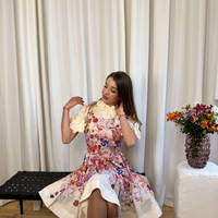 Флорална рокля в кремаво