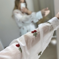 Сет с бродирани черешки