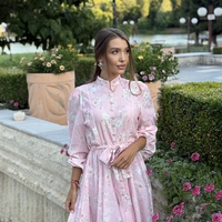 Флорална рокля в розово
