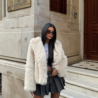 Кремаво палто