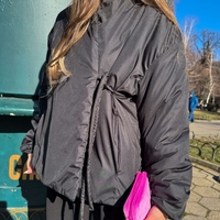 Преходно яке в черно