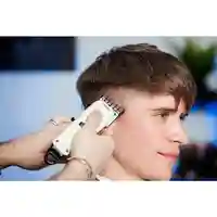Професионална акумулаторна машинка за подстригване WAHL Super Taper Cordless
