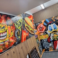 Рисувани стени на заведение