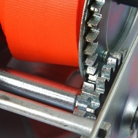 НЕМСКА Полска Ръчна Лебедка с Колан 2500lb – 1133кг Mar-Pol + ЛЕД ФЕНЕР