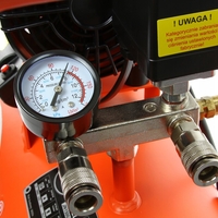 НЕМСКИ КОМПРЕСОР ЗА ВЪЗДУХ МОНОФАЗЕН БЕЗМАСЛЕН БУТАЛЕН 24 ЛИТРА BJC + ЛЕД ФЕНЕР