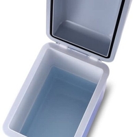 НЕМСКИ Хладилник за автомобил 12V 7.5L 35W + ЛЕД ФЕНЕР