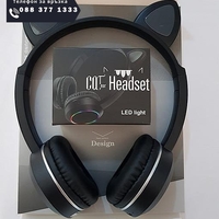 НЕМСКИ Музикални Светещи котешки слушалки за уши с Bluetooth + ЛЕД ФЕНЕР