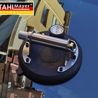НЕМСКА Акумулаторна Вакум Помпа за Плочки Вендуза с Манометър STAHLMAYER до 150кг Вакуум с батерия + ЛЕД ФЕНЕР