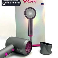 НЕМСКИ Професионален сешоар VGR V-400, 2 степени на температура, 2 степени на скорост, Сгъваем корпус + ЛЕД ФЕНЕР
