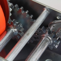 НЕМСКА Полска Ръчна Лебедка с Колан 2500lb – 1133кг Mar-Pol + ЛЕД ФЕНЕР