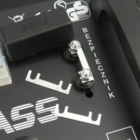 НЕМСКО Зарядно Стартерно Устройство за Акумулатор MAR-POL 750 60-900AH + ЛЕД ФЕНЕР