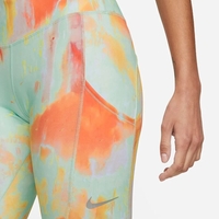 NIKE Epic Luxe