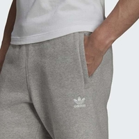 ADIDAS Essentials Shorts