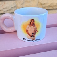 Персонализирана чаша с дигитален портрет и цветна дръжка