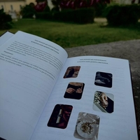 Трансформационен дневник „Жената в мен“ – специално създадено пространство за себеоткриване, осъзнаване и емоционално изцеление.  Жената в мен