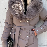 Елегантно капитонирано палто с удължен силует