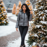 Металическо дамско яке с качулка