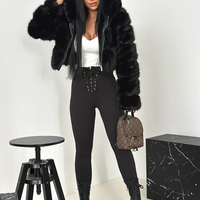 Дамско късо палто с качулка