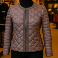 Пролетно яке с перли