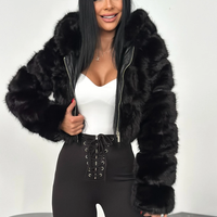 Дамско късо палто с качулка