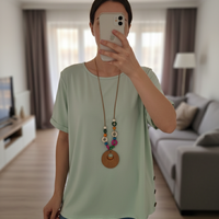 Дамска блуза с къс ръкав в зелено + аксесоар