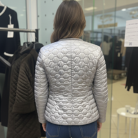 Пролетно яке с перли в сребристо