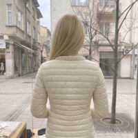 Дамско яке с перли в цвят Шампанско