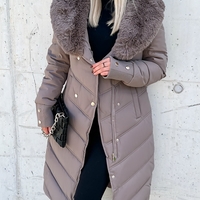 Елегантно капитонирано палто с удължен силует