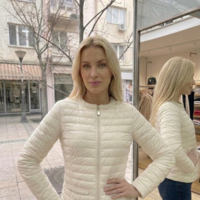 Дамско яке с перли в цвят Шампанско