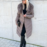 Елегантно капитонирано палто с удължен силует