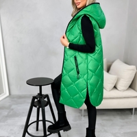 Дамски капитониран елек с качулка