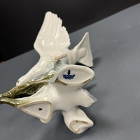 Бял гълъб върху клонка Ядро (Lladro)