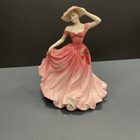 Royal Doulton порцеланова фигура в розово.