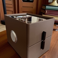 Смарт нощен шкаф с безжично зареждане, стерео тонколона, USB А & USB C порт и LED осветление (Цвят: Кафяв), Модел: 826