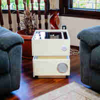 Смарт Шкаф SENSOR GLOW - безжично зареждане, Bluetooth стерео тонколона 20W, USB-A & USB-C, LED осветление (Цвят: Бял)