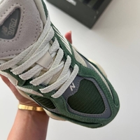 New Balance 9060 Nori