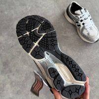 New Balance 1906r Black Silver