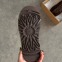 UGG Tazz Caspian “Burnt Cedar”