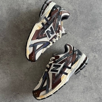 New Balance 1906A “Burgundy”