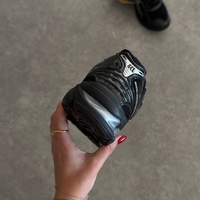 Asics Gel-Kayano Black