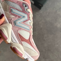 New Balance 9060 “Rose Pink”
