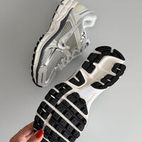 Nike Zoom Vomero 5 