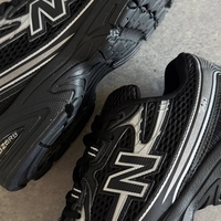 New Balance 740 “Black Silver”