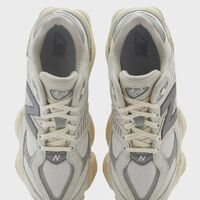 NEW BALANCE 9060 MOONBEAM