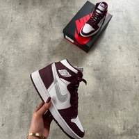 Air Jordan 1 OG BORDEAUX