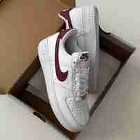 Air Force 1 ''07 Team Red''
