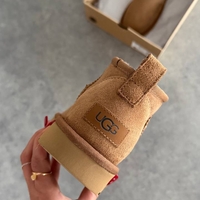 UGG Ultra Mini Classic 